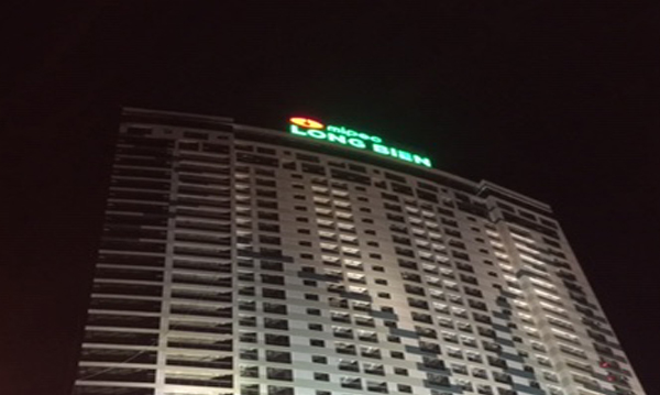 quangcaonoithatsaigon.com bien led vay led chu toa nha 3