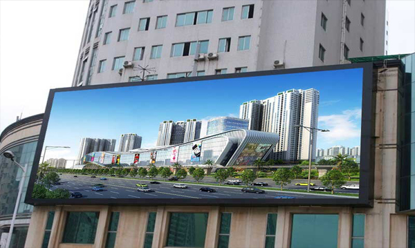 quangcaonoithatsaigon.com man hinh led 4