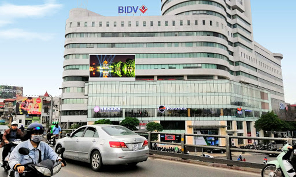 quangcaonoithatsaigon.com man hinh led 6