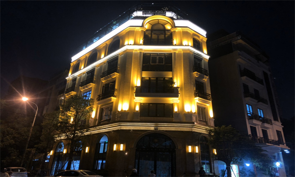 quangcaonoithatsaigon.com trang tri toa nha 3